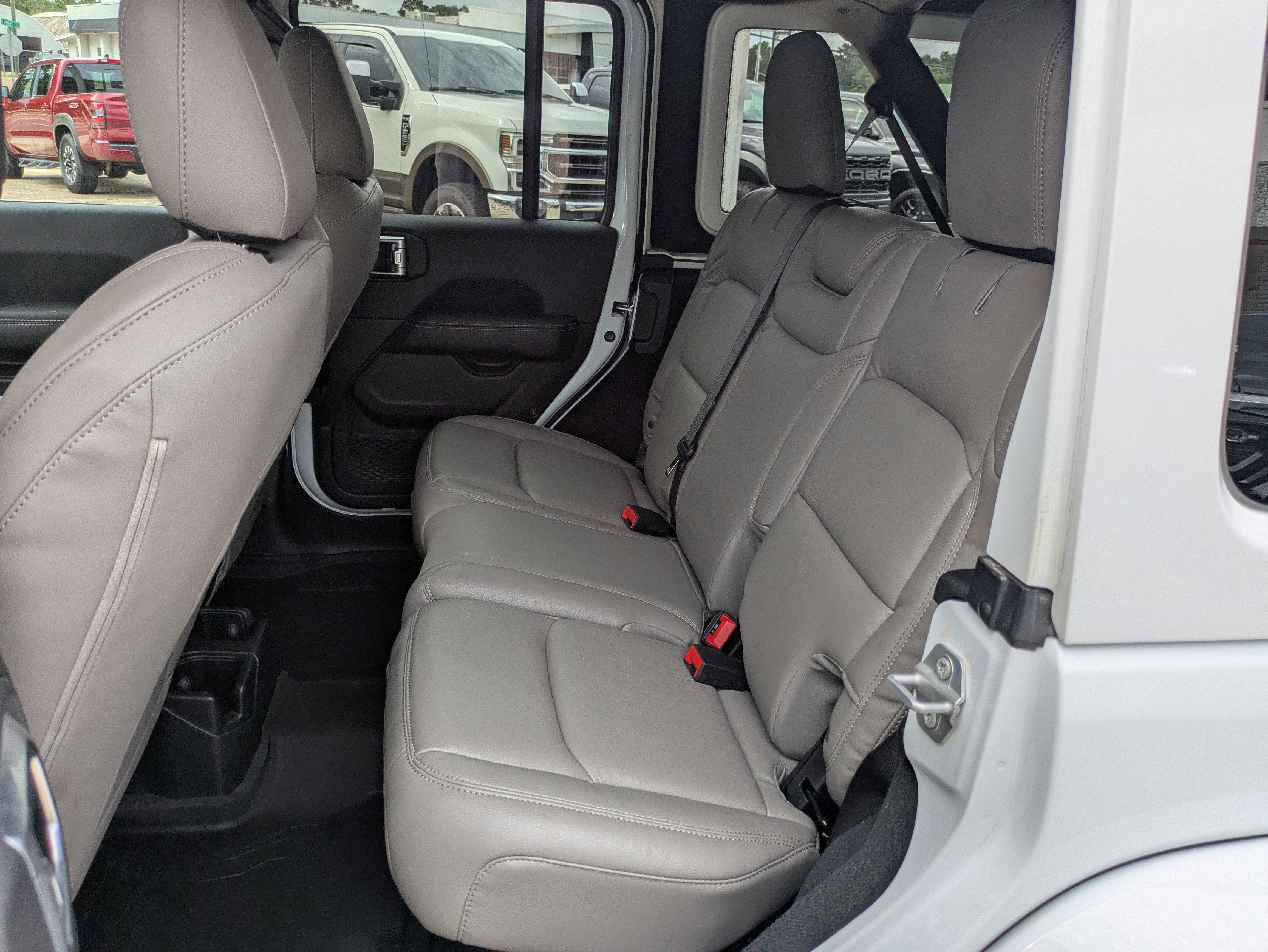 2023 Jeep Wrangler 4-Door Sahara 4x4