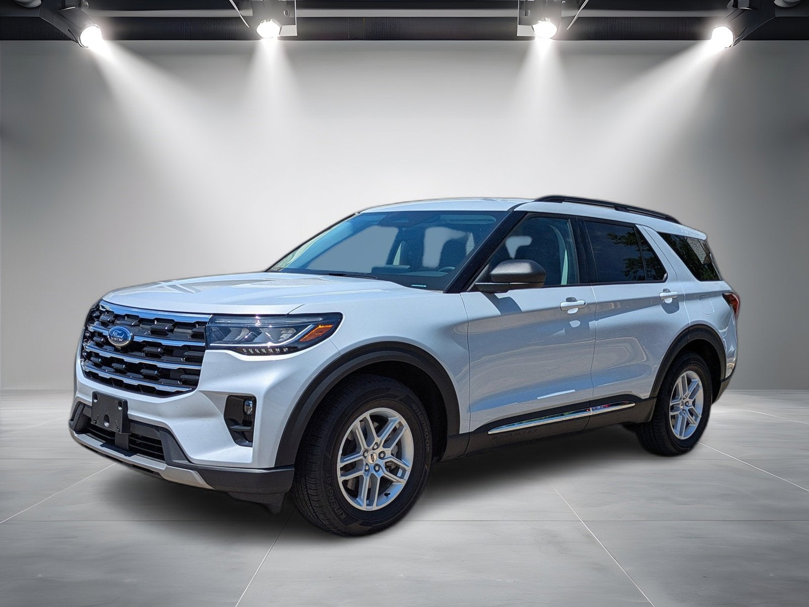 2025 Ford Explorer Active RWD (PL535)'s photo