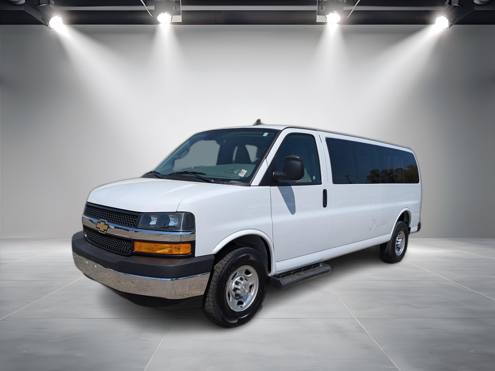 2023 Chevrolet Express Passenger LT