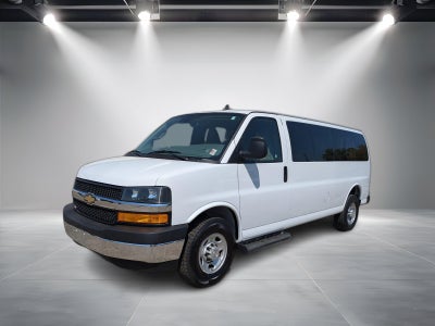 2023 Chevrolet Express Passenger 3500 1LT