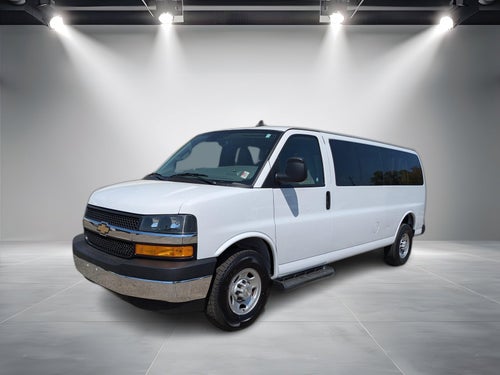 2023 Chevrolet Express Passenger 3500 1LT