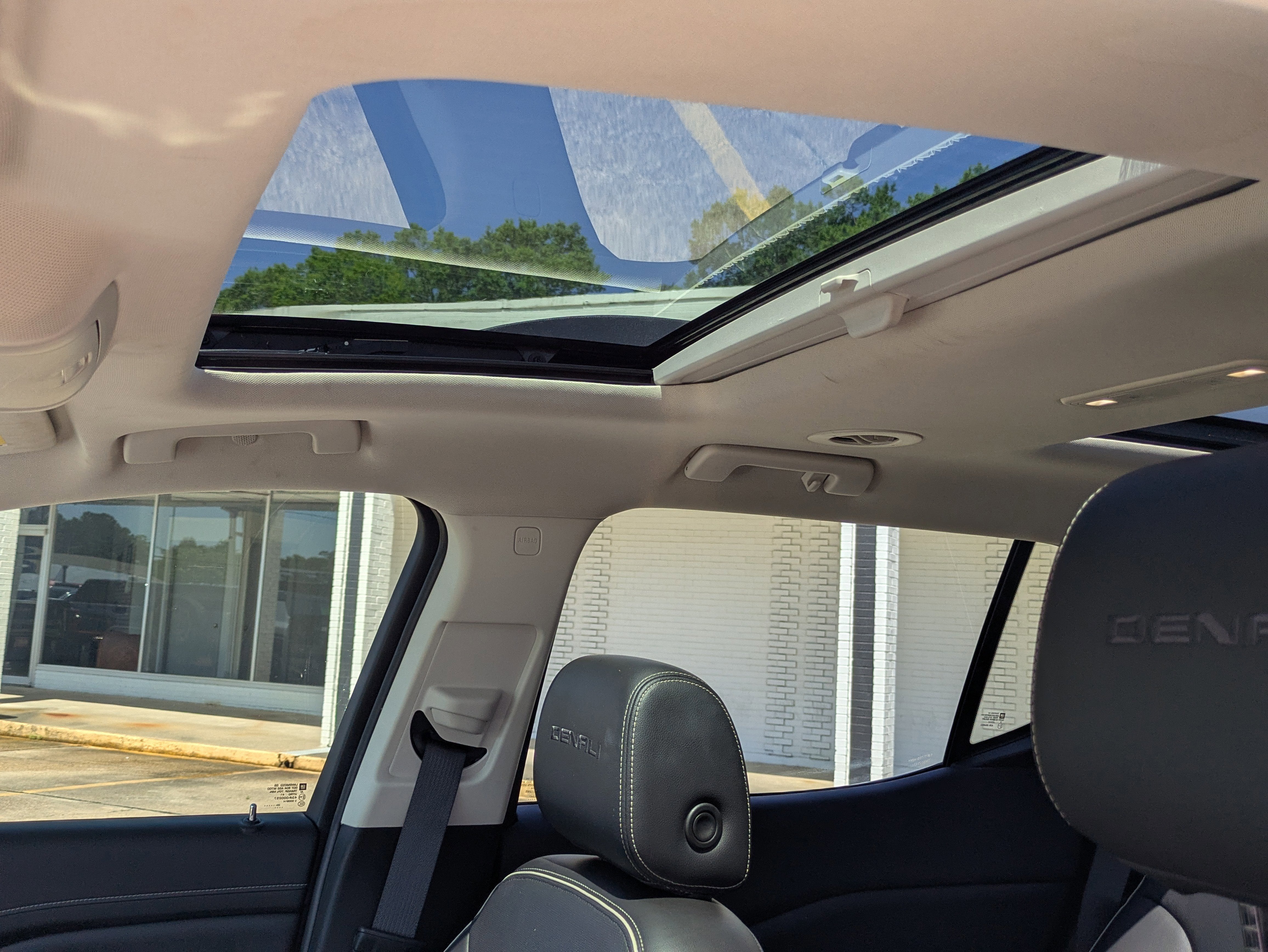2021 GMC Acadia Denali