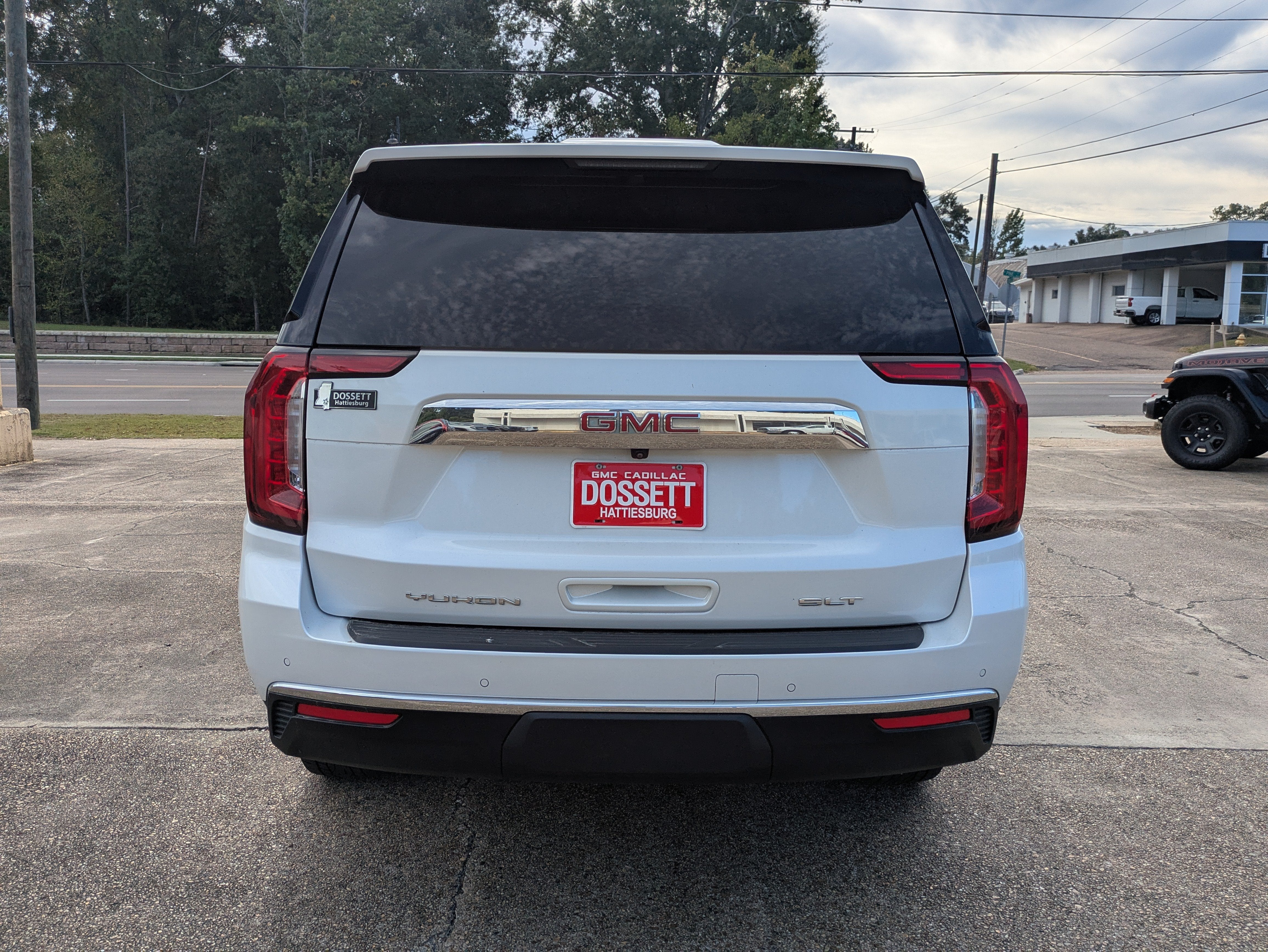 2024 GMC Yukon SLT