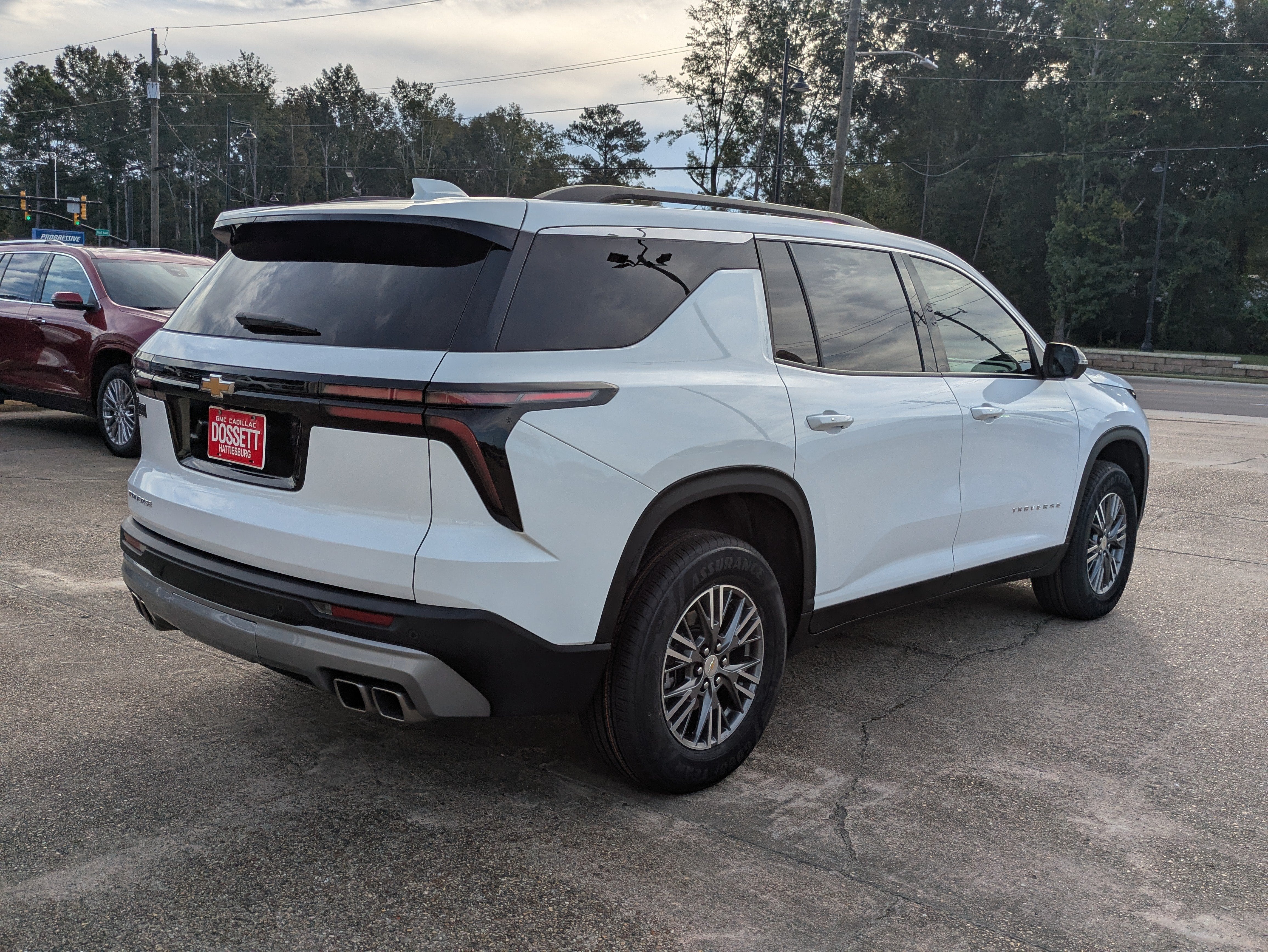 2025 Chevrolet Traverse LT