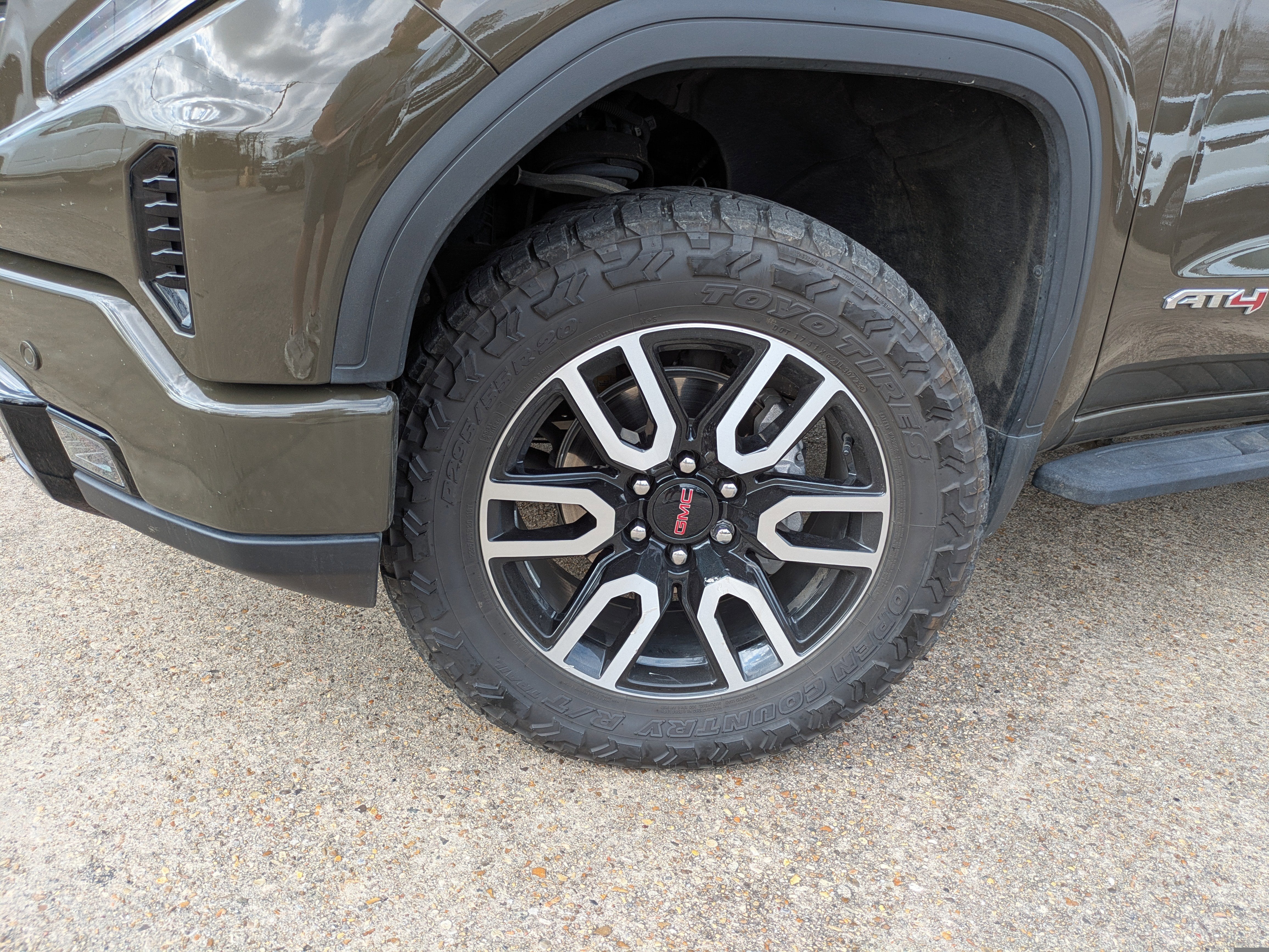 2024 GMC Sierra 1500 AT4