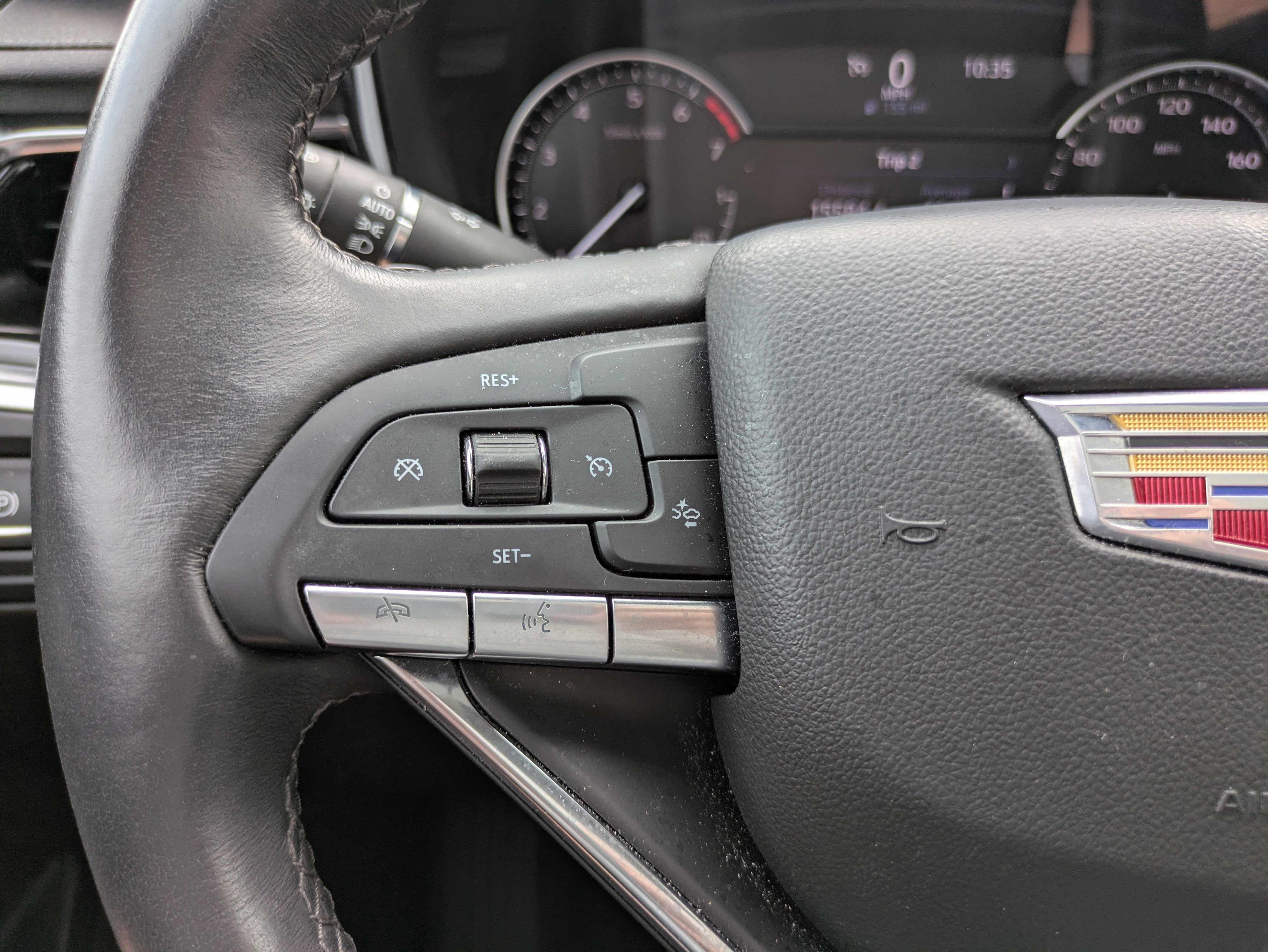 2023 Cadillac XT6 Luxury