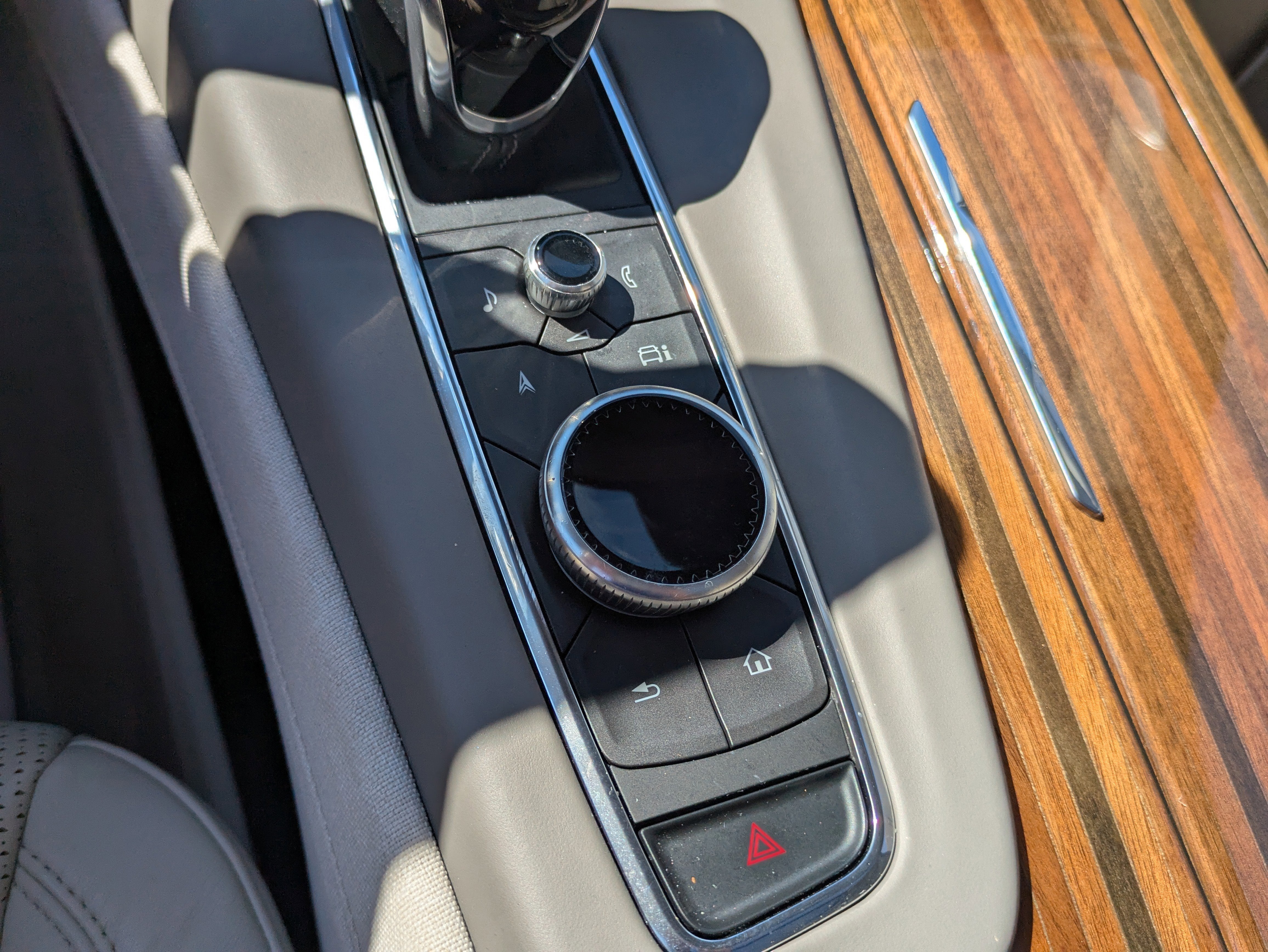 2024 Cadillac Escalade Premium Luxury Platinum