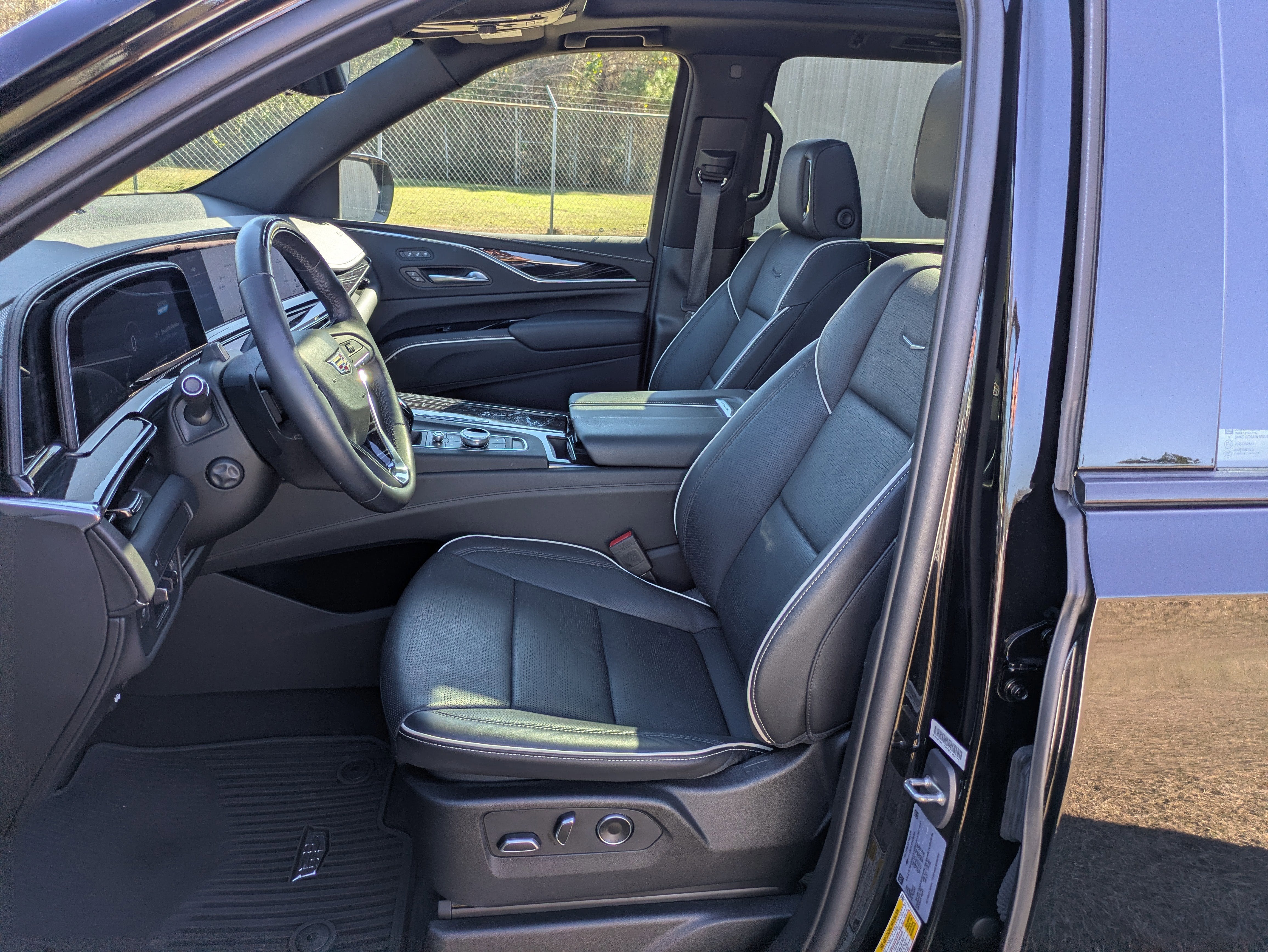 2023 Cadillac Escalade Sport