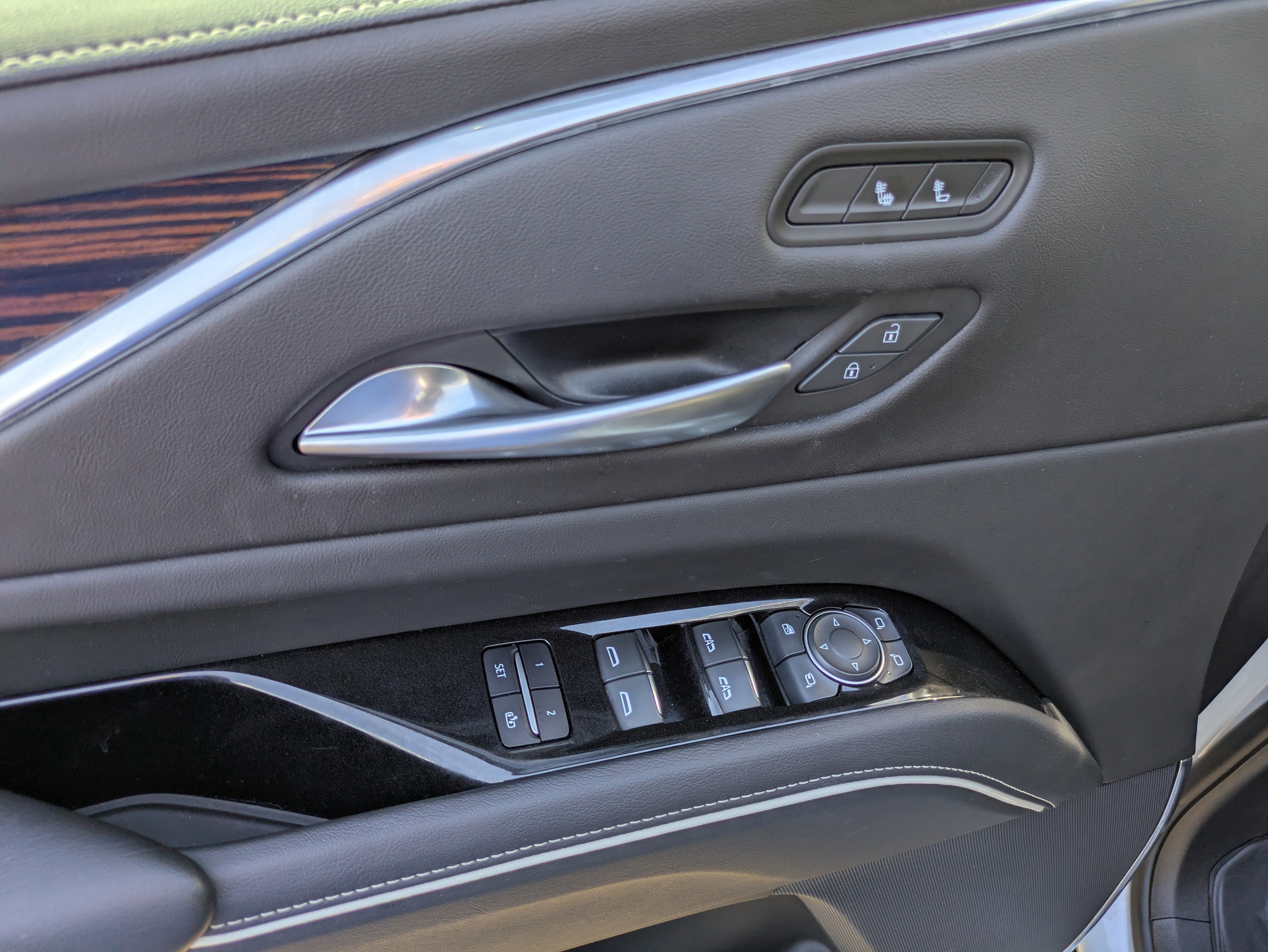 2023 Cadillac Escalade ESV Luxury