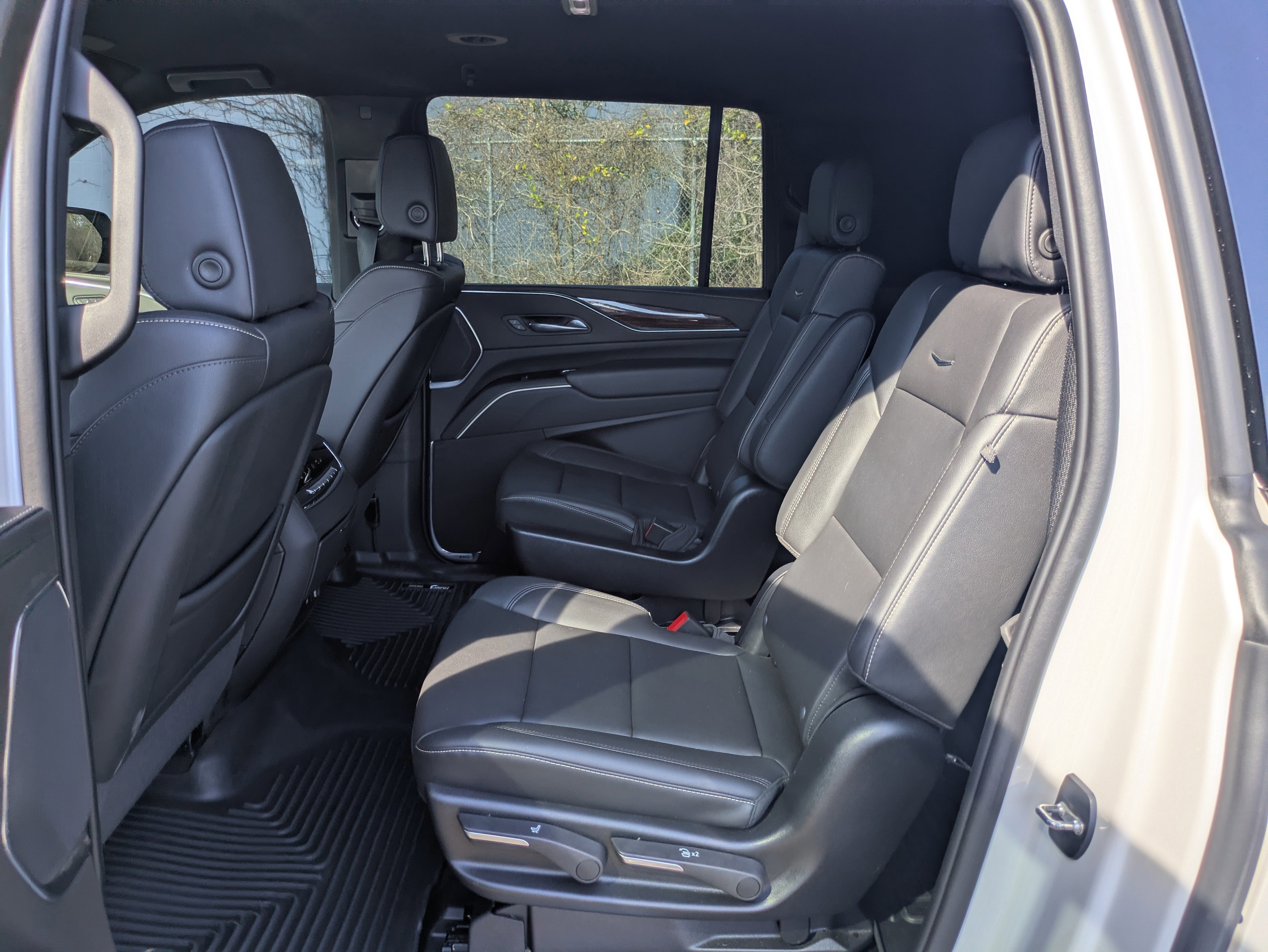 2023 Cadillac Escalade ESV Luxury