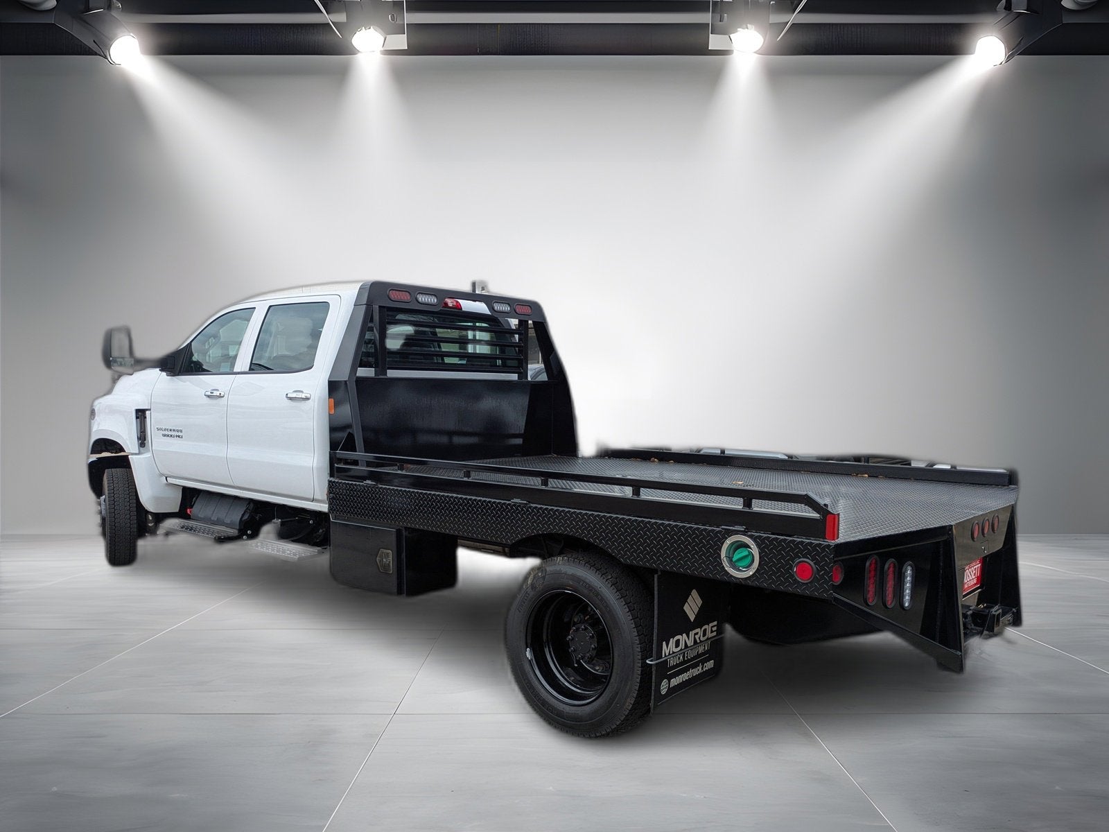 2024 Chevrolet Silverado 5500 HD Work Truck