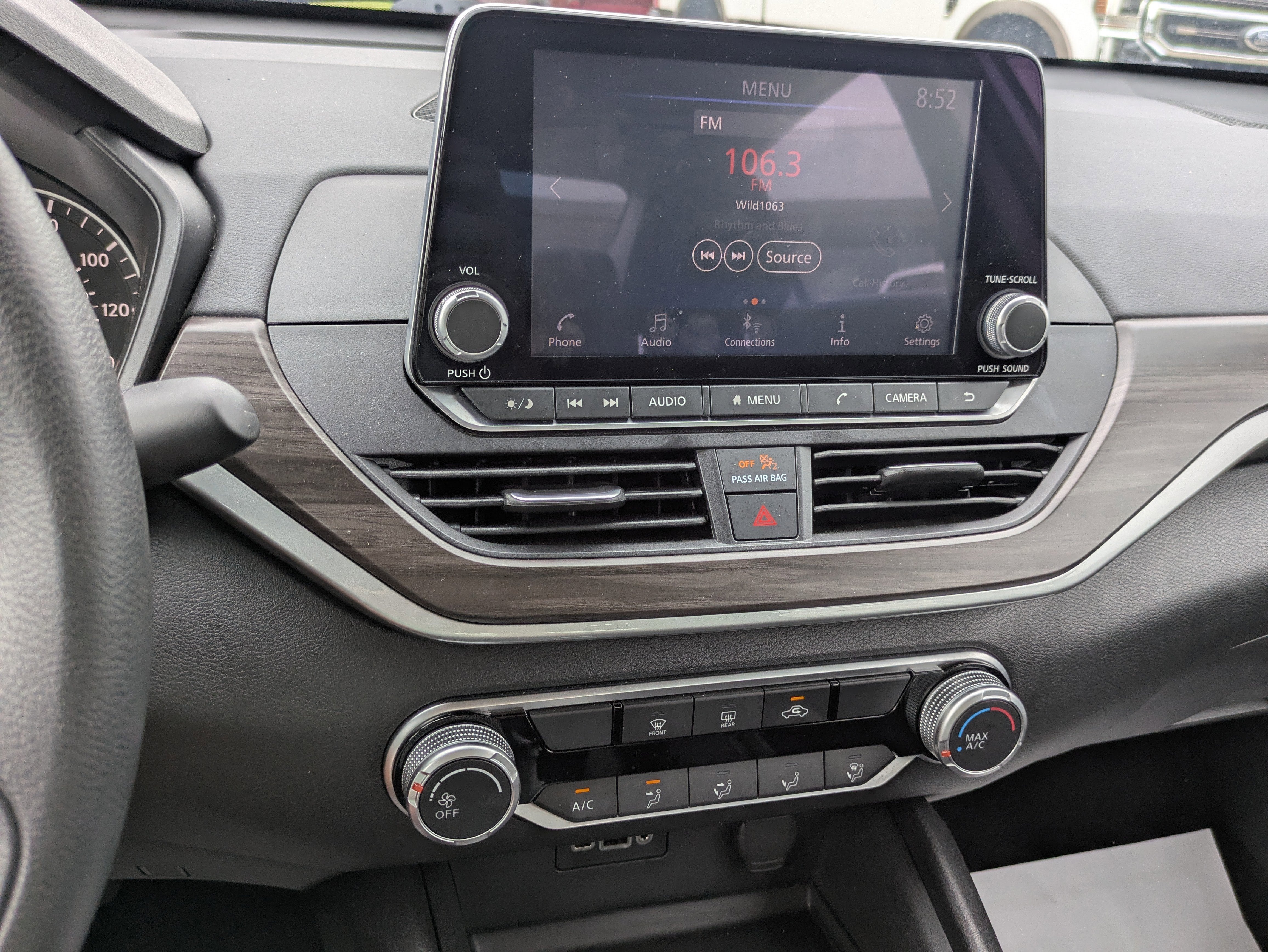 2025 Nissan Altima SV FWD