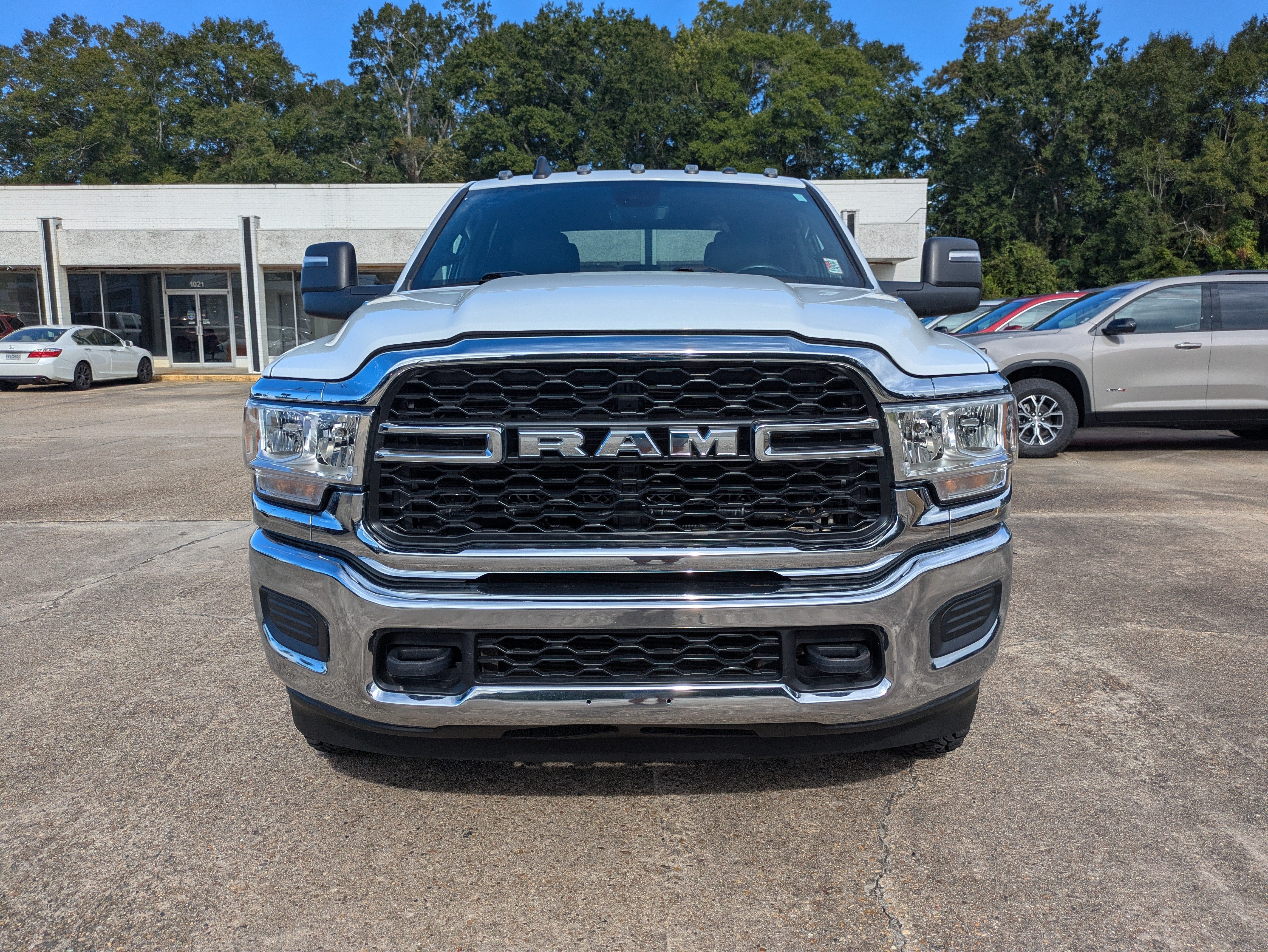 2024 RAM 3500 Tradesman Crew Cab 4x4 8' Box