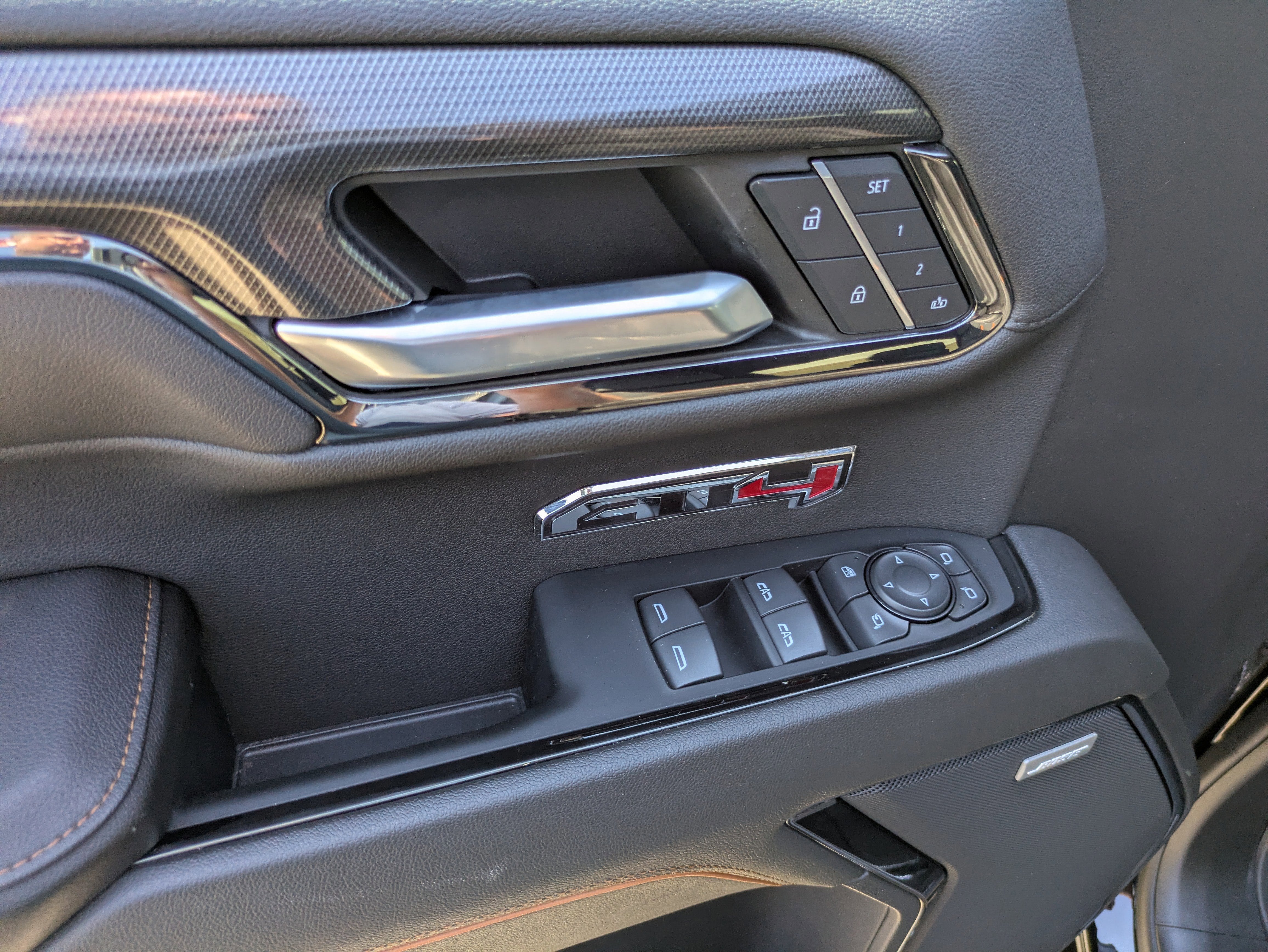 2024 GMC Sierra 1500 AT4