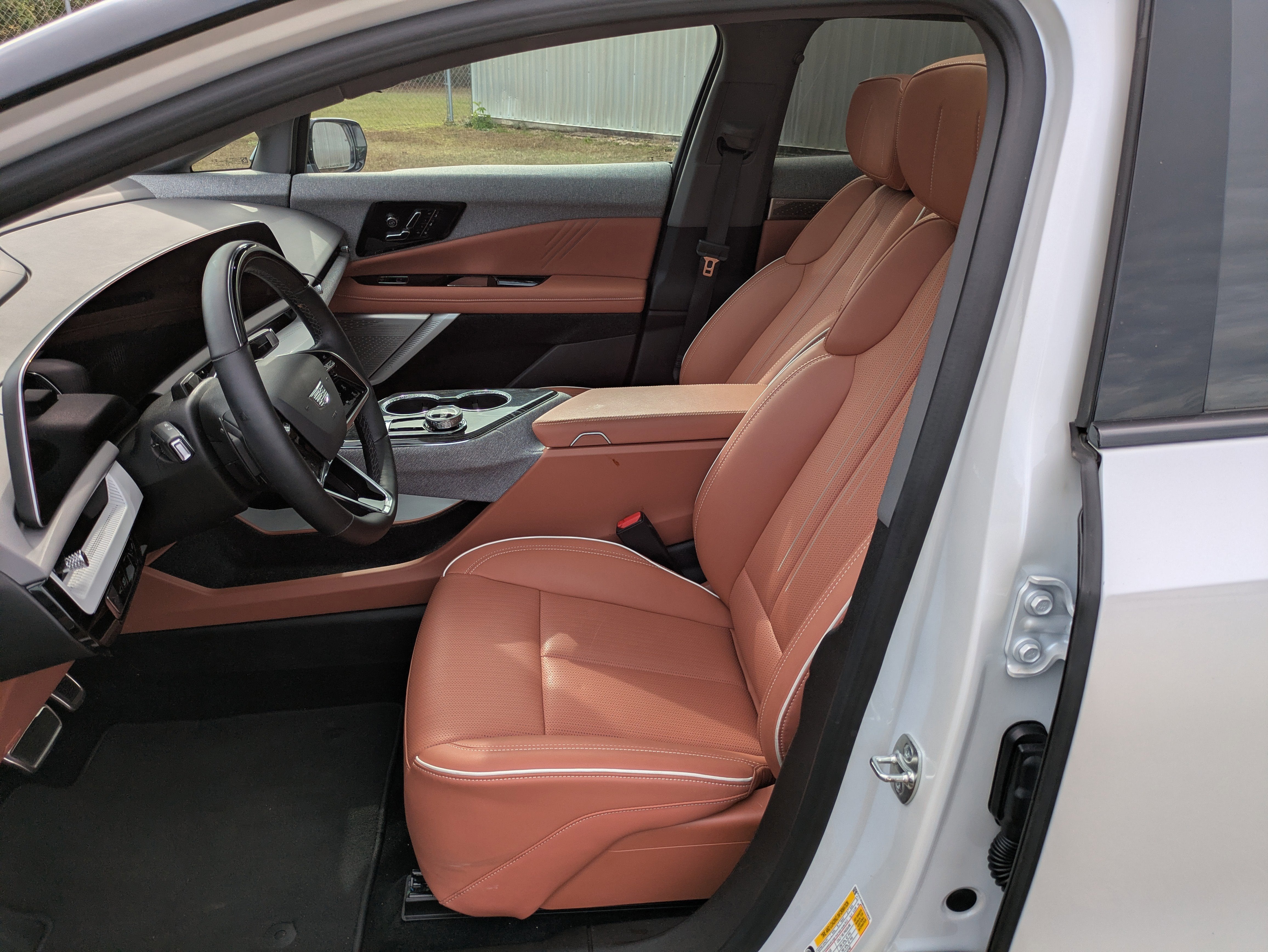 2025 Cadillac OPTIQ Luxury 2