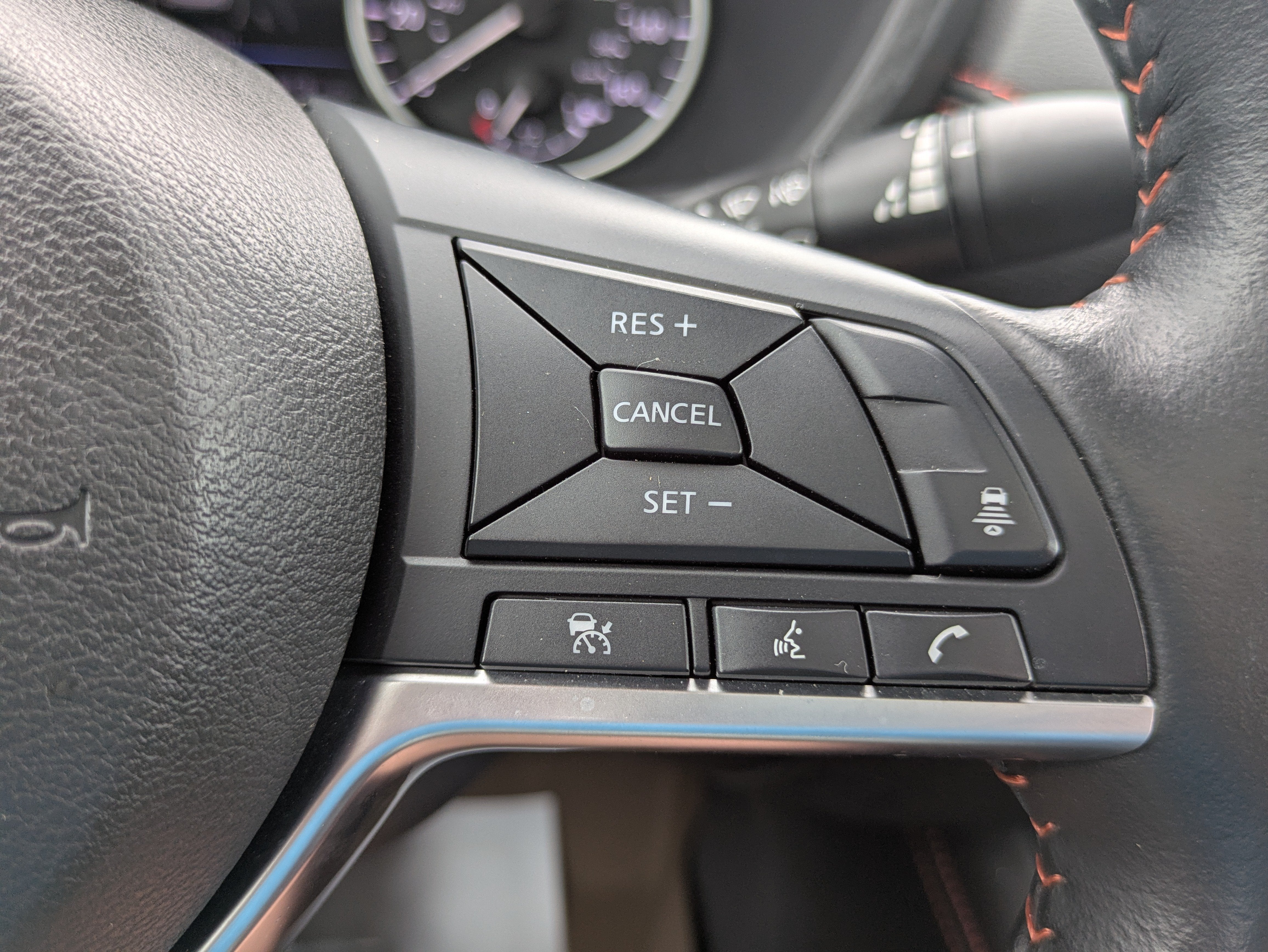 2024 Nissan Sentra SR Xtronic CVT
