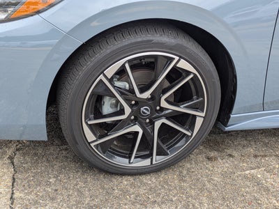 2024 Nissan Sentra SR Xtronic CVT