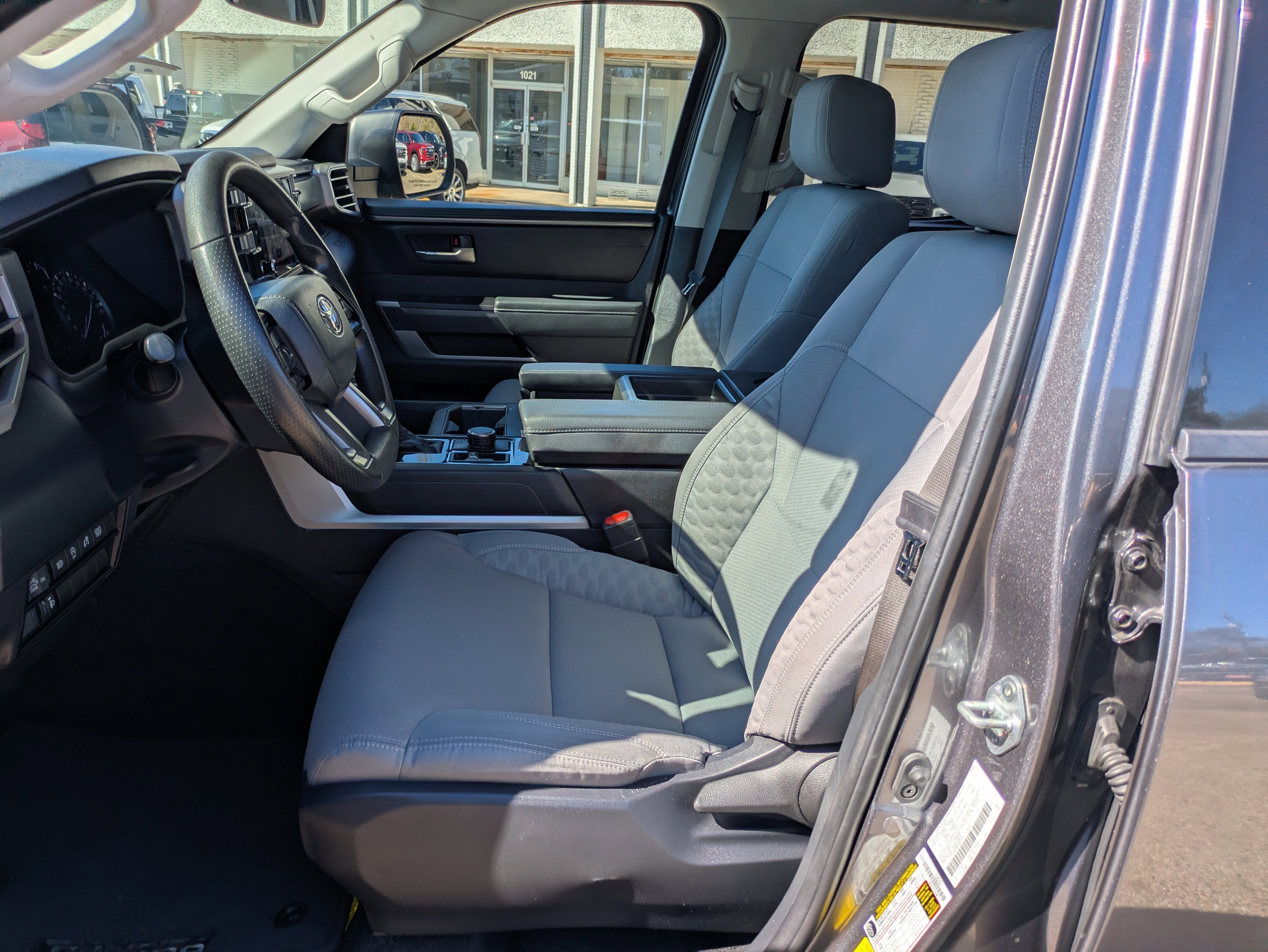 2023 Toyota Tundra 4WD SR5