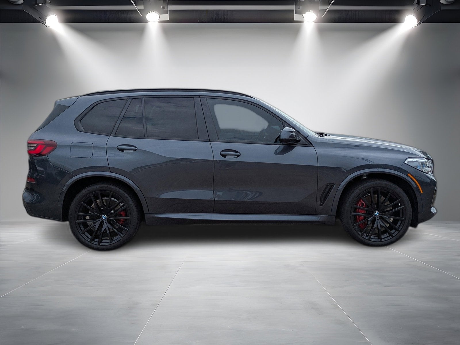 2022 BMW X5 M50i